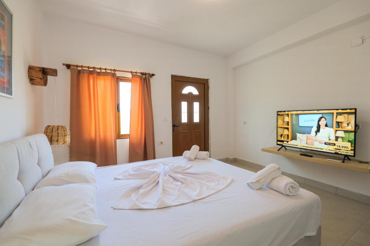 Garden Villa Lake Side & Glamping Εξαμίλιο Εξωτερικό φωτογραφία