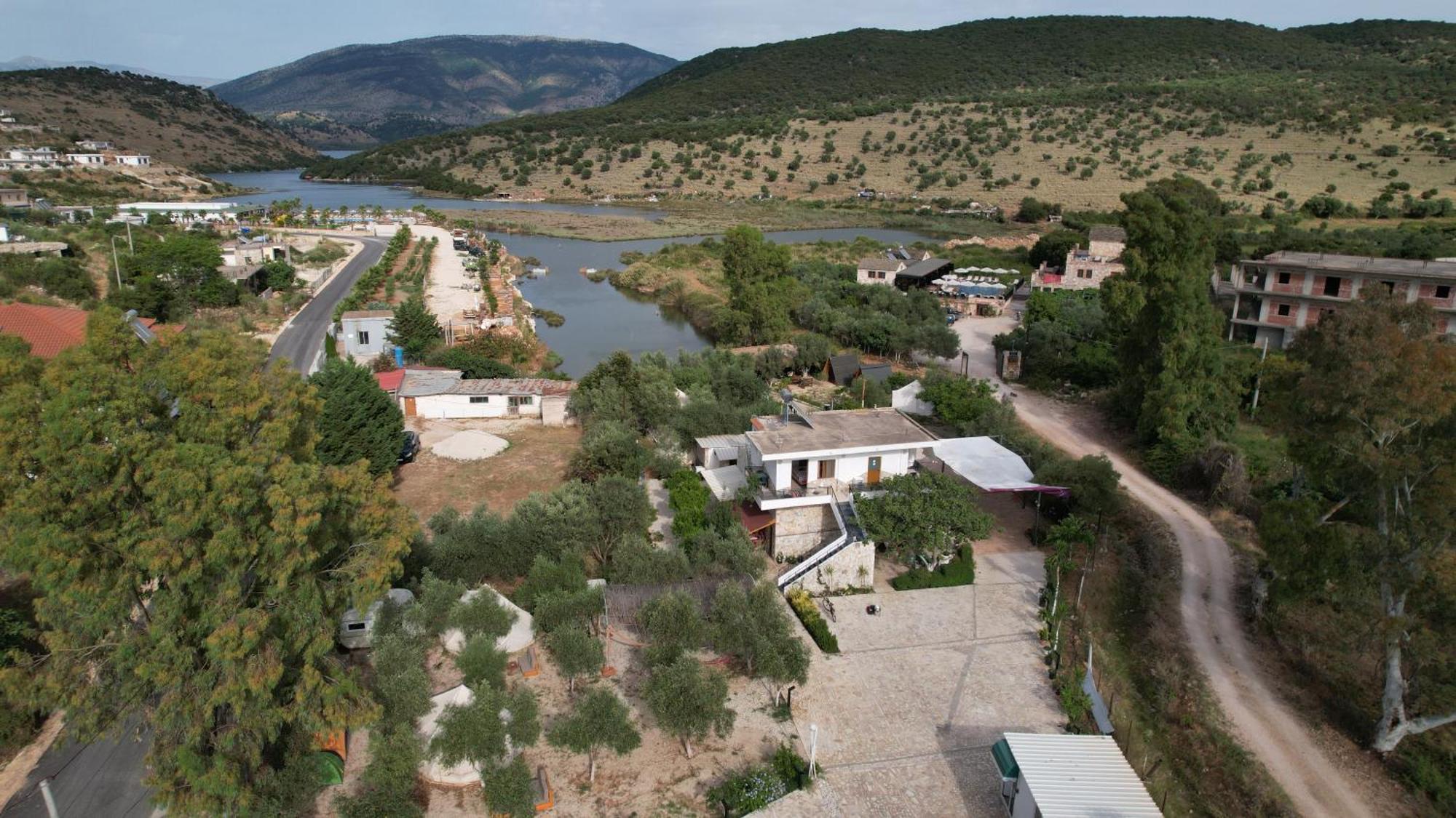 Garden Villa Lake Side & Glamping Εξαμίλιο Εξωτερικό φωτογραφία