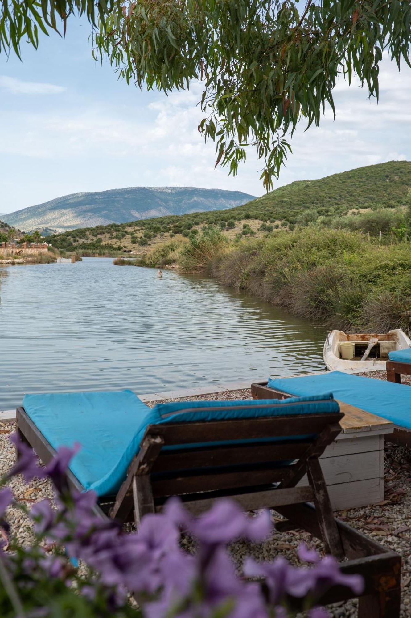Garden Villa Lake Side & Glamping Εξαμίλιο Εξωτερικό φωτογραφία