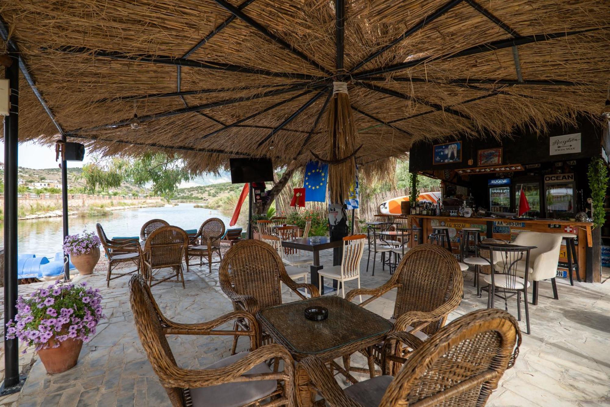 Garden Villa Lake Side & Glamping Εξαμίλιο Εξωτερικό φωτογραφία